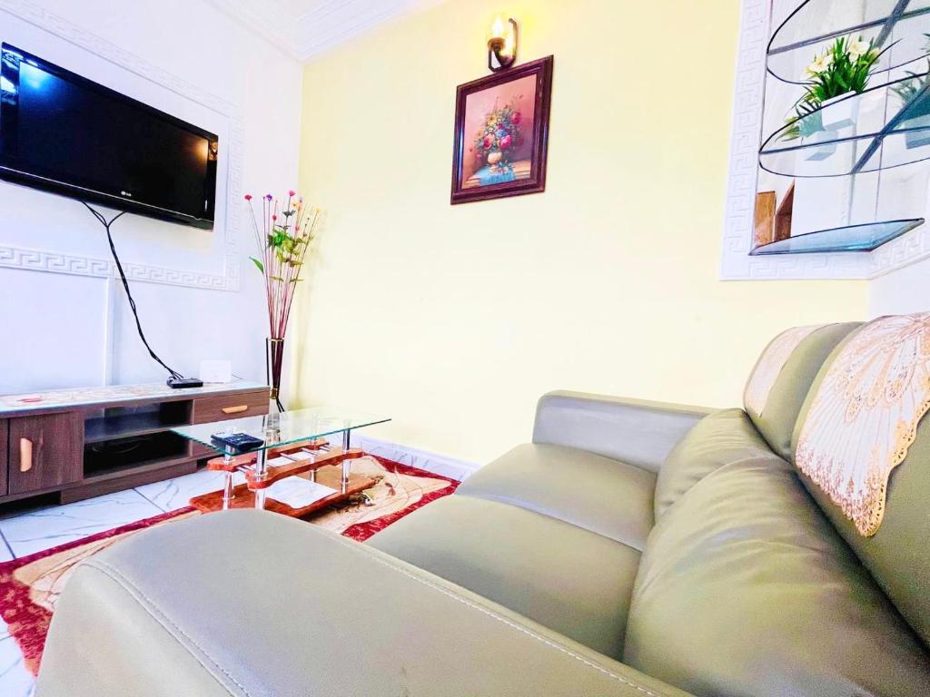 TV a/nebo společenská místnost v ubytování Studio A1 B-ssadi Santa Lucia wifi canal gardien