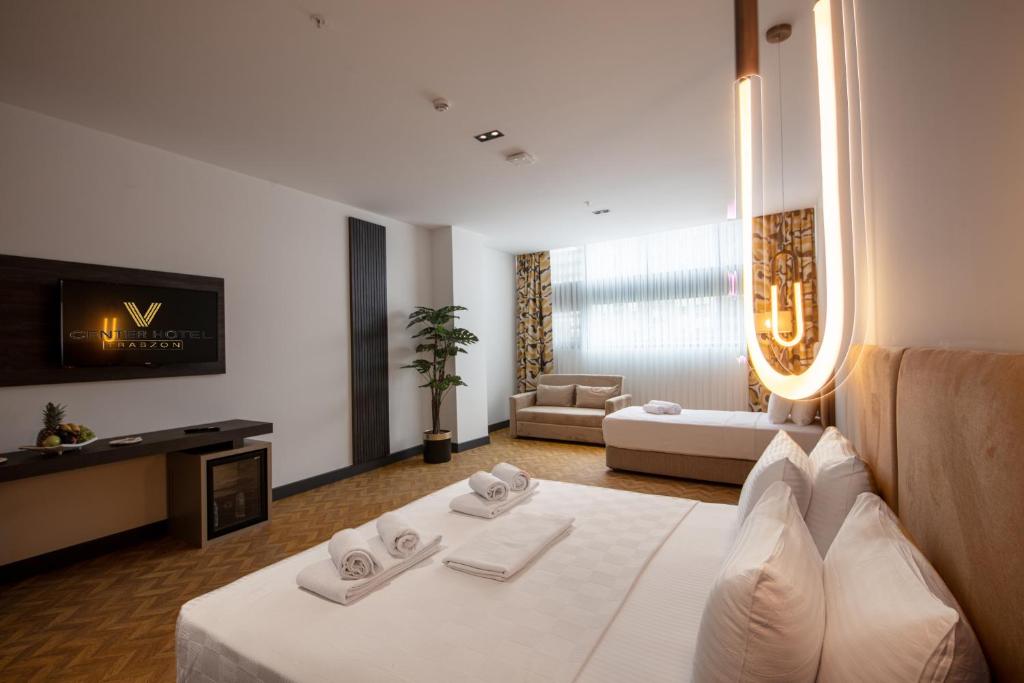 V Center Hotel - 17