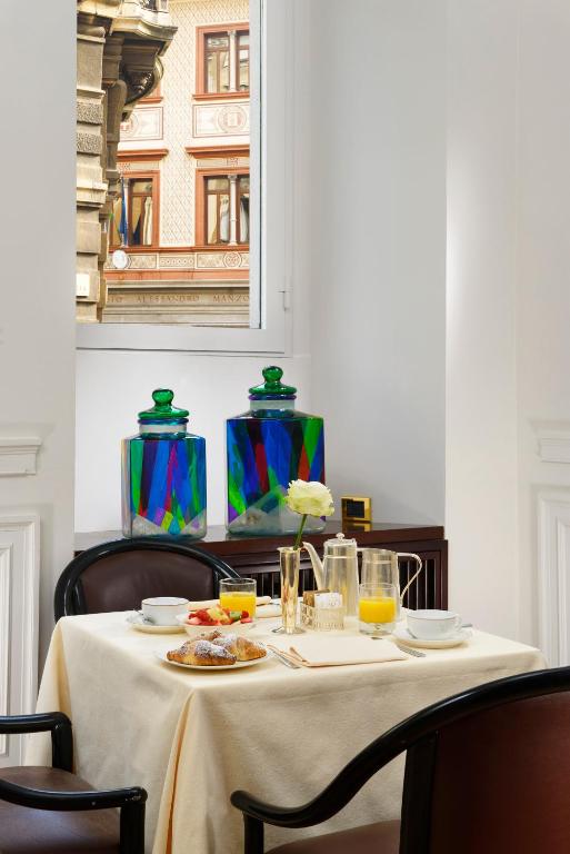 Nápoje v ubytování Hotel Pierre Milano