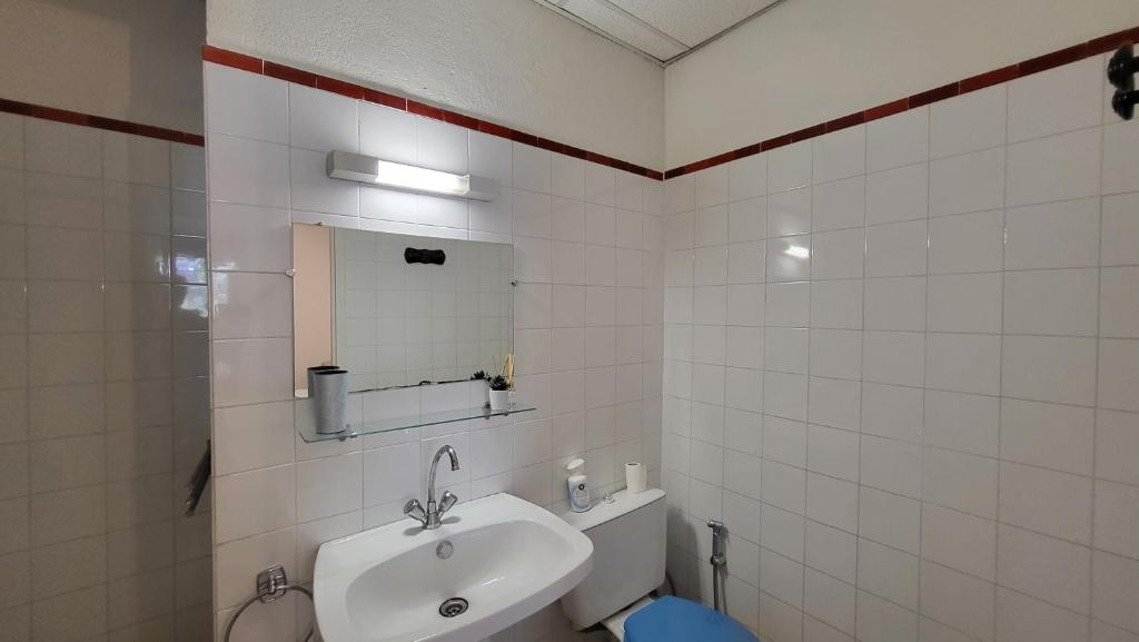 Residence Adele - Chambres d'Hôtes - Chambre Quadruple Avec Salle De Bain Privée
