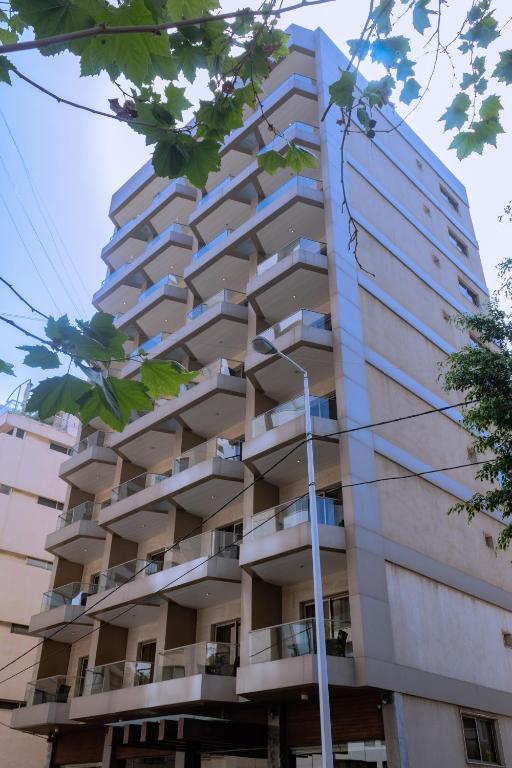 Budova, kde se aparthotel nachází