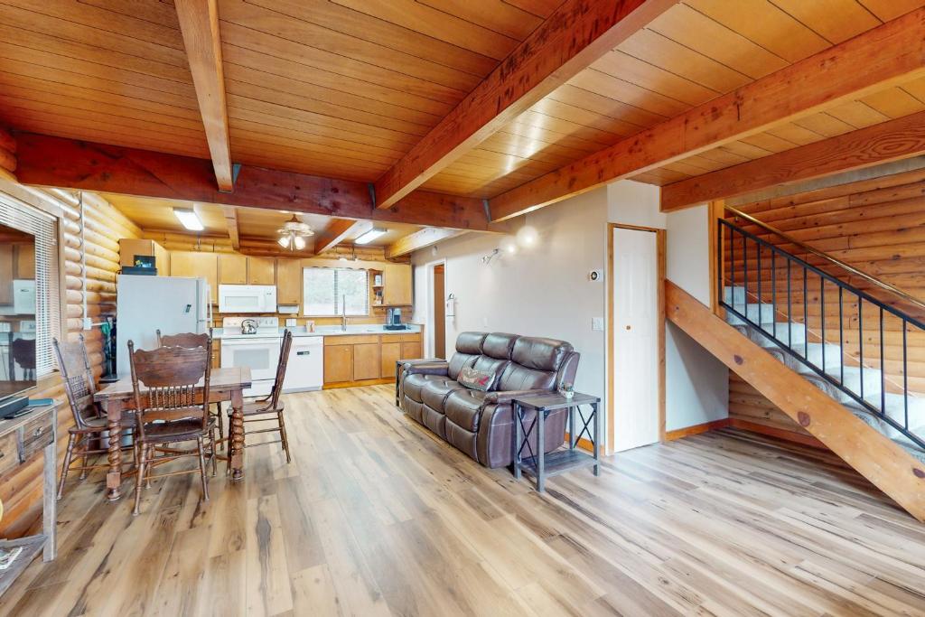 Kuchyň nebo kuchyňský kout v ubytování Lakeview Cabin