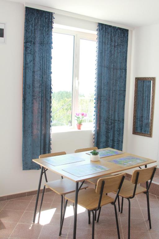 Fotografie z fotogalerie ubytování Apartmani Borovi v destinaci Pirot