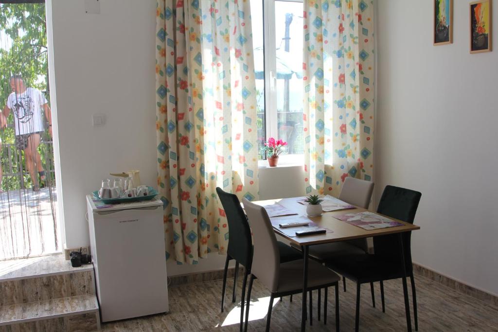 Posezení v ubytování Apartmani Borovi