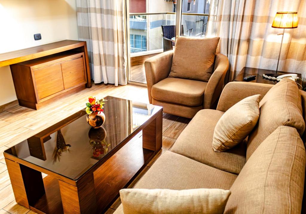 Posezení v ubytování Britannia Suites