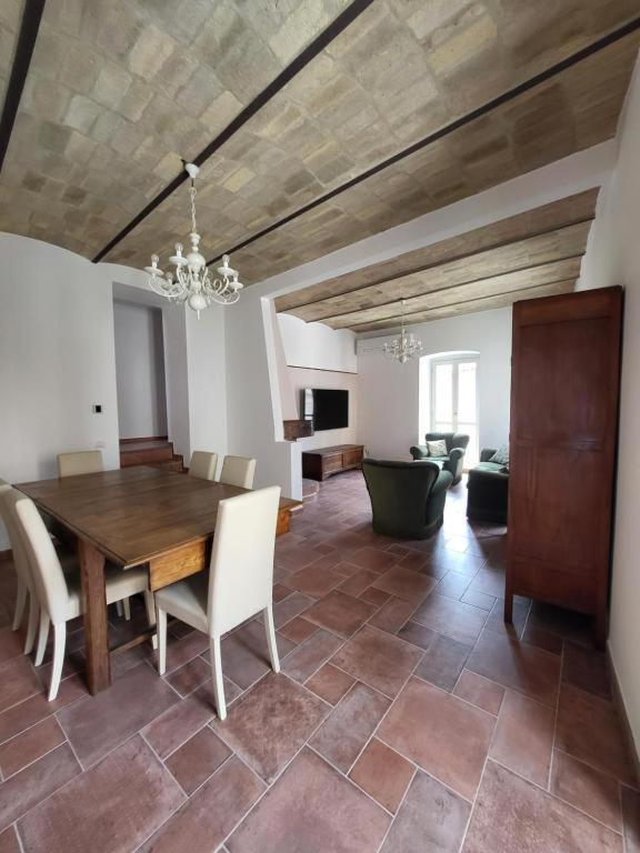 Posezení v ubytování Magic Spell - 200 mq - zona centro - intera casa vacanze con ampi spazi relax, fino a 10 ospiti