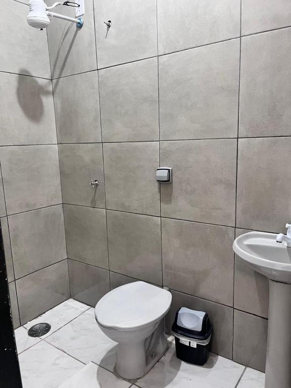 Koupelna v ubytování Hotel Loren