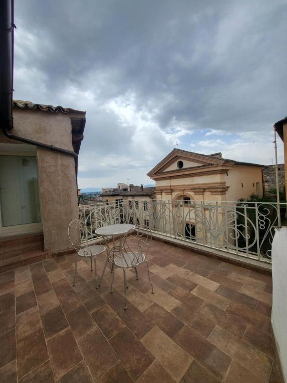 Balkón nebo terasa v ubytování Magic Spell - 200 mq - zona centro - intera casa vacanze con ampi spazi relax, fino a 10 ospiti