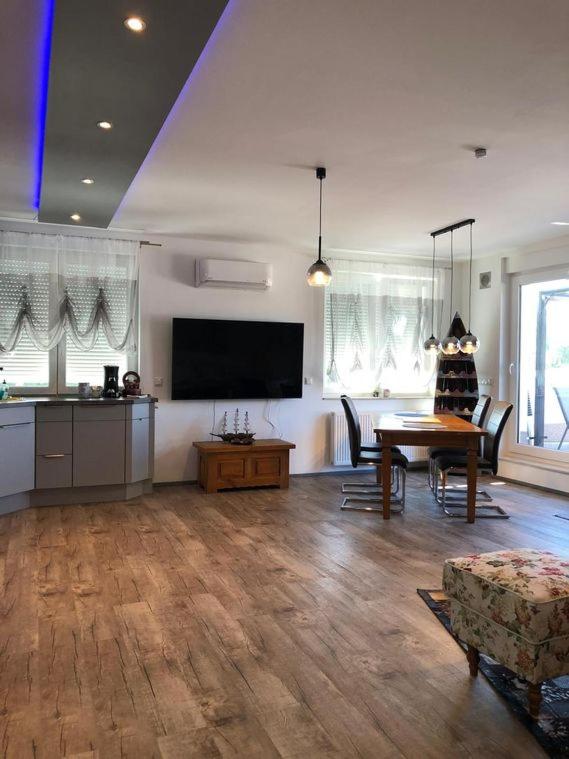 Schicke Apartments in Messenähe