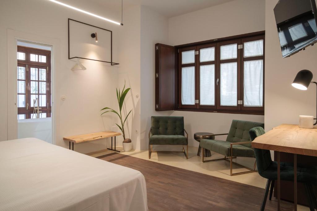 La Moderna Suites - Resim 33