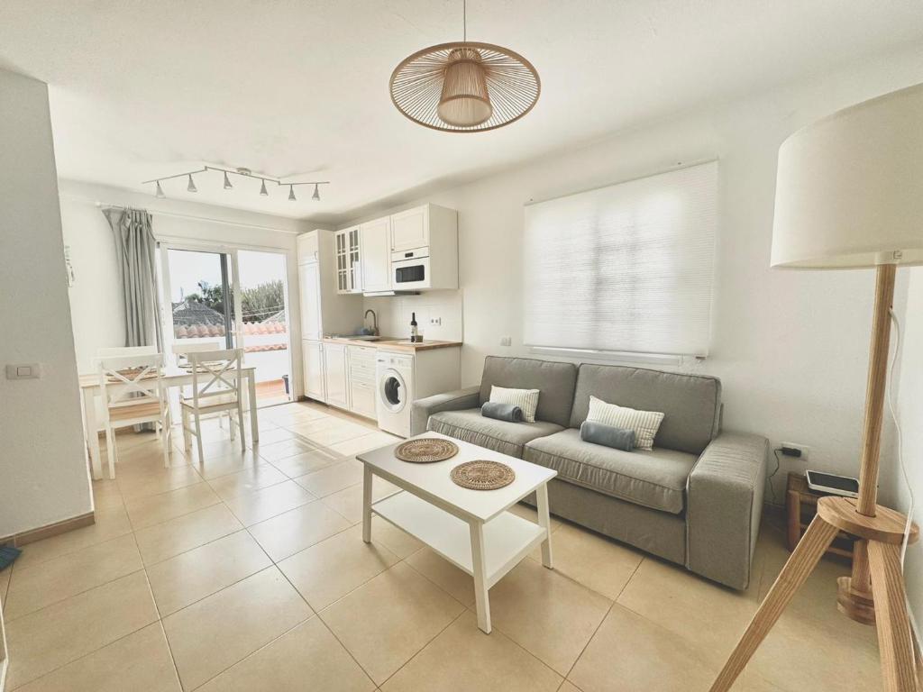 Hoplaco apartament, almost on the beach