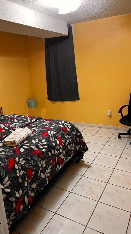 Postel nebo postele na pokoji v ubytování Cozy private room