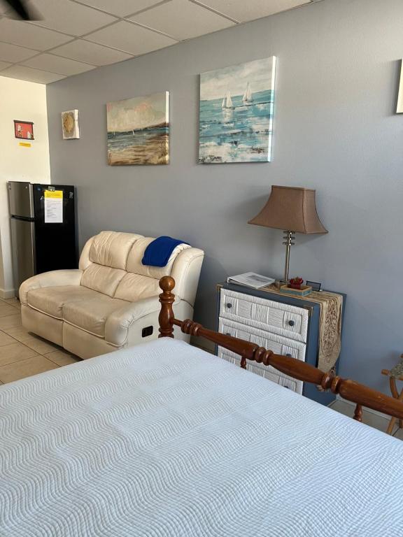 Belleview Gulf Condos - Apartment