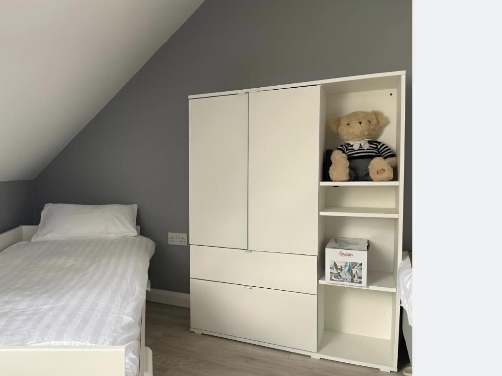 Postel nebo postele na pokoji v ubytování Leitrim Property Cork