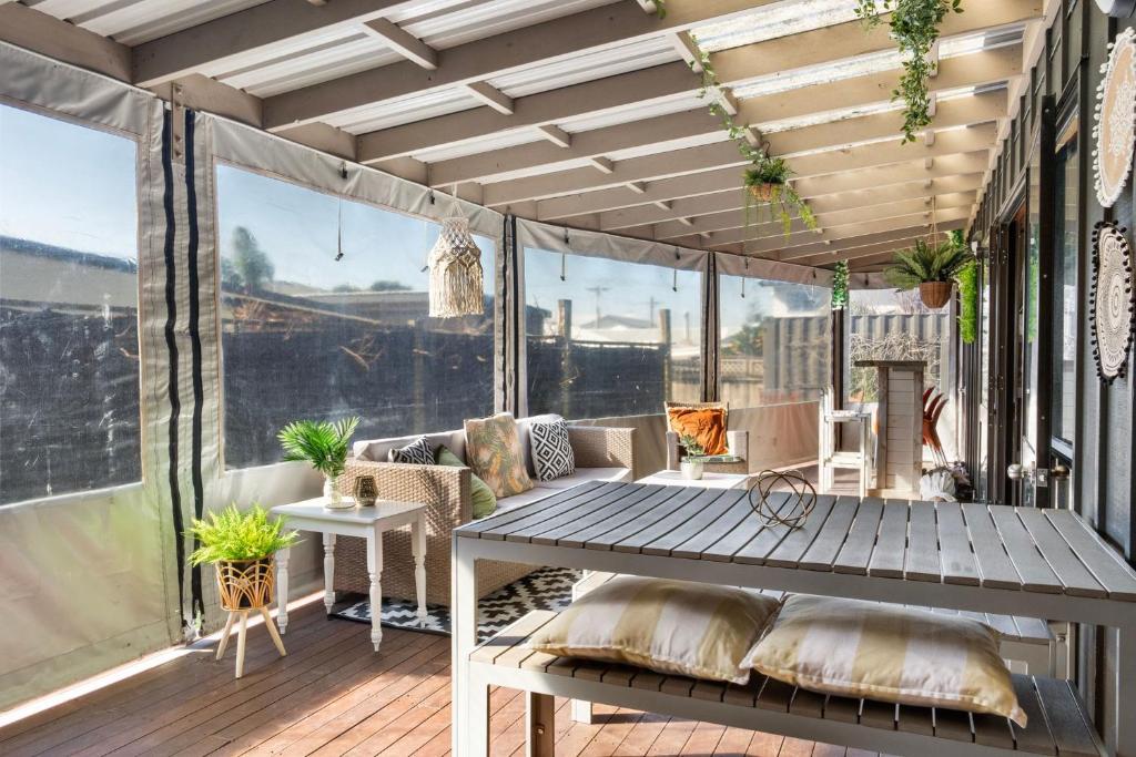 Beach Road Charmer - Resim 14