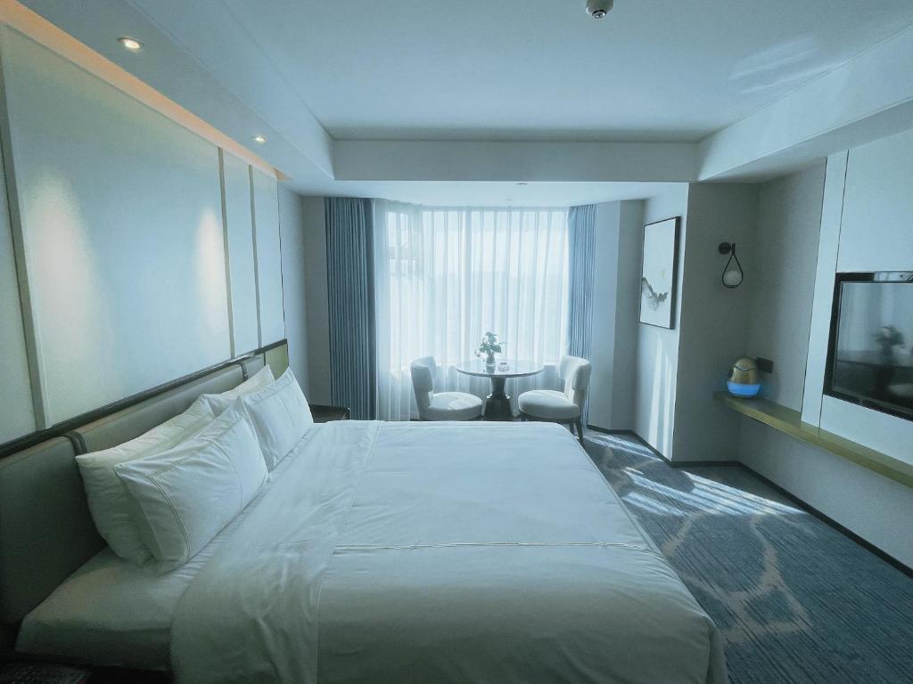 Shu Guang International Hotel - Business Double Room
