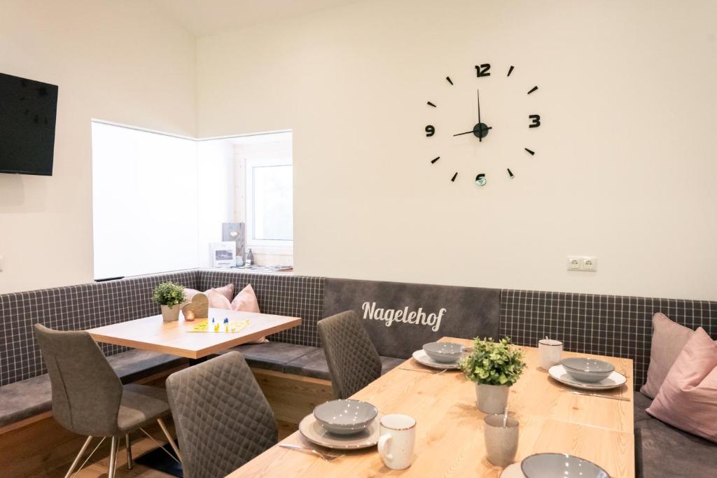 Sjónvarps- og/eða afþreyingartæki á Nagelehof Apartment Bendelstein