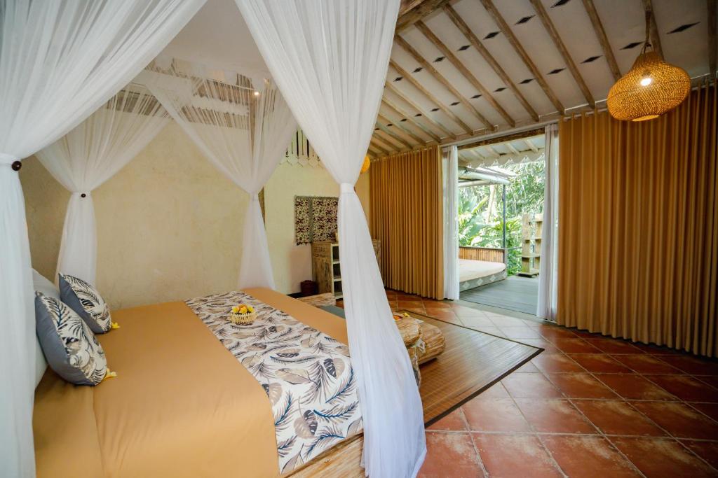 Pramana Giri Kusuma - Three-Bedroom Villa