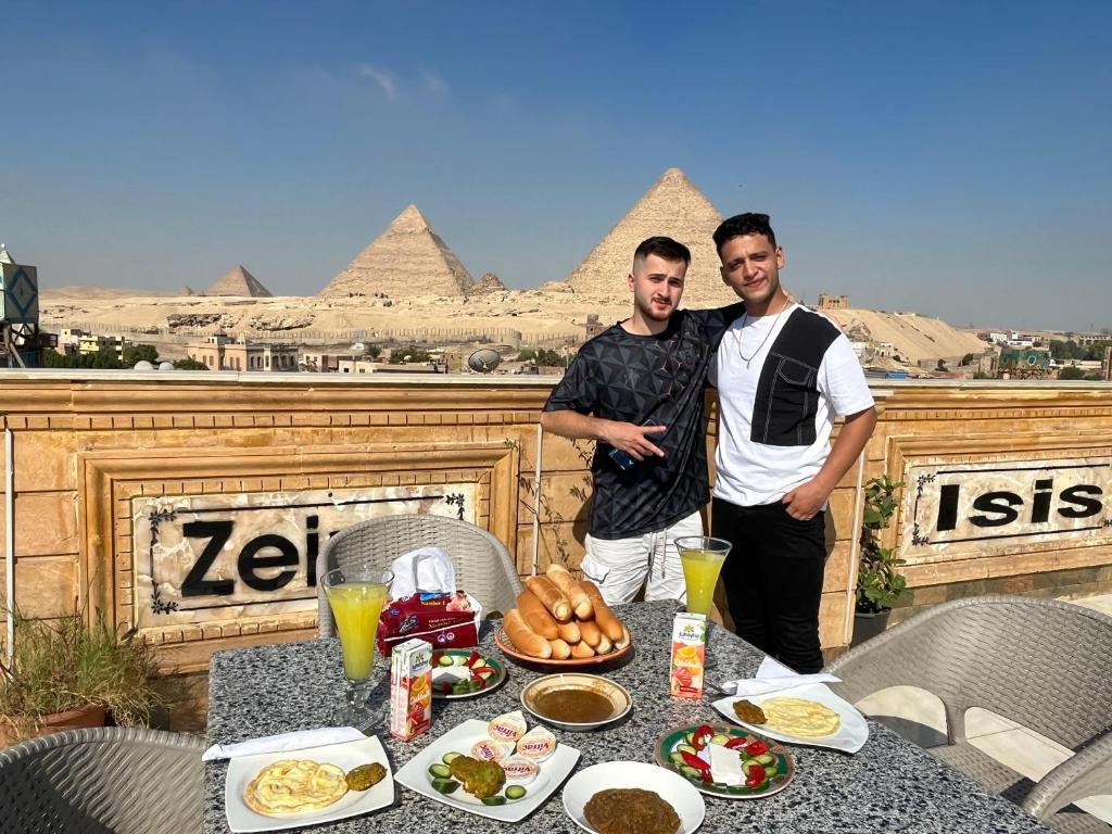 Jídlo v hotelu nebo okolí
