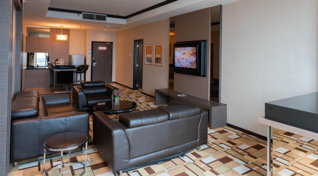 TV a/nebo společenská místnost v ubytování Grand Paragon Hotel Johor Bahru