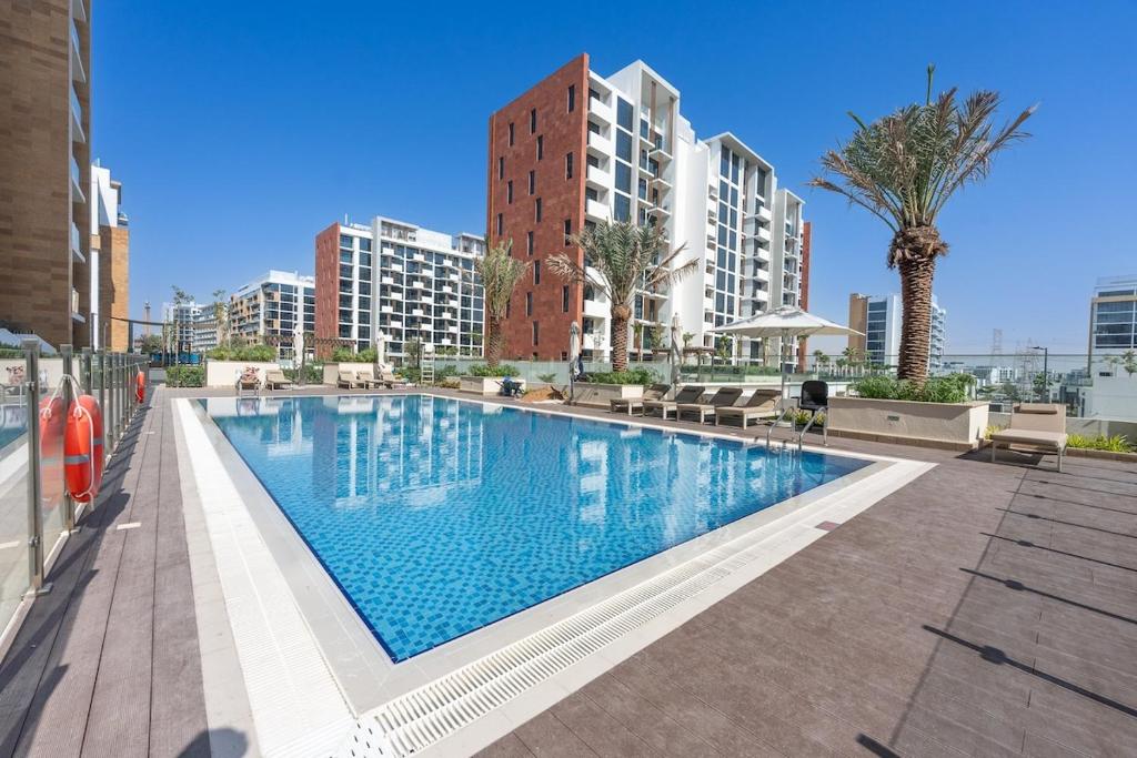 ドバイにあるSerene Studio Perfect for 2 at Azizi Riviera in Meydan Oneのギャラリーの写真