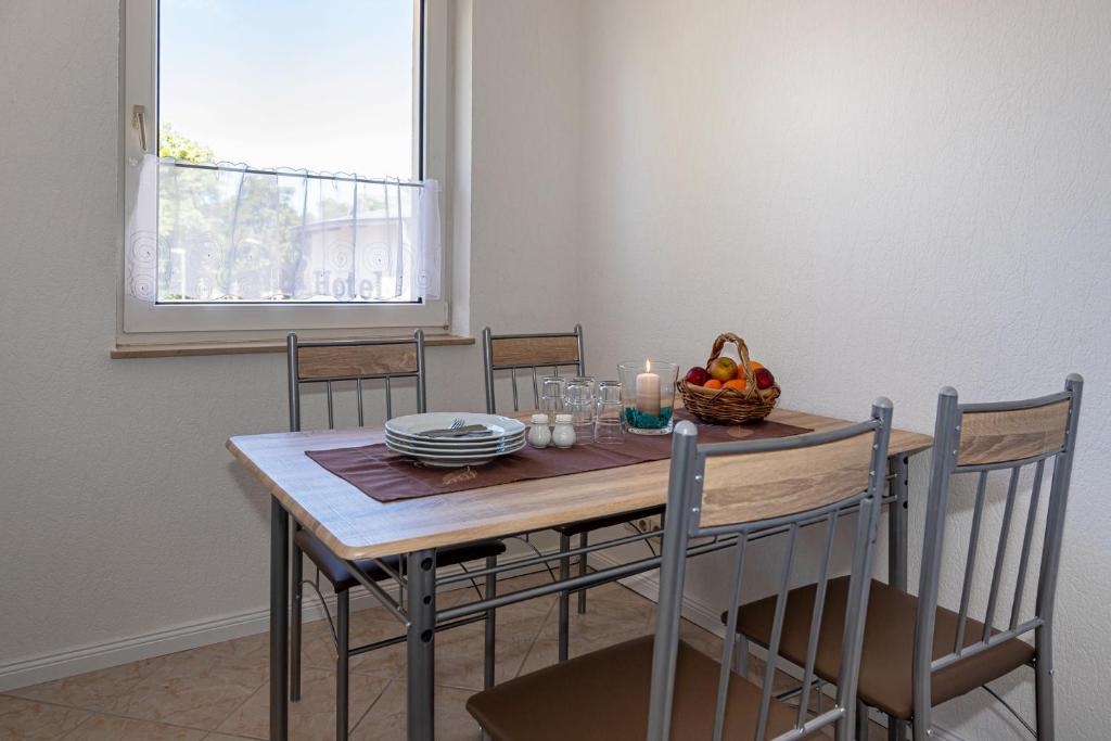 Landhaus Knötel - Three-Bedroom Apartment
