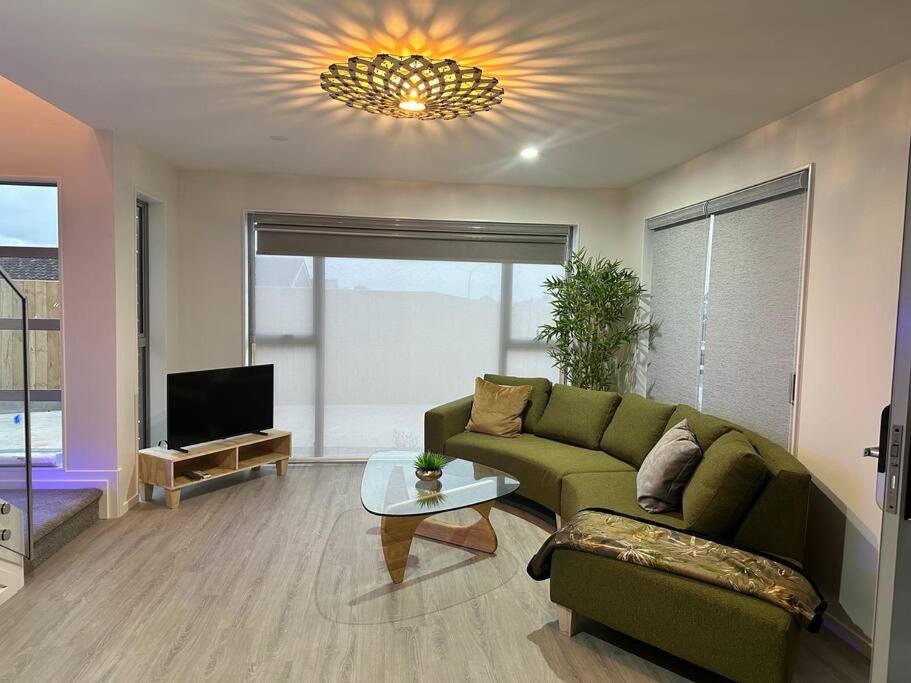 Seaviews central with Airport Proximity\ - Resim 1