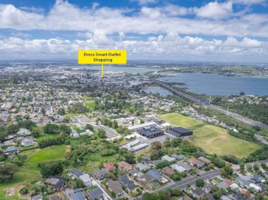 Seaviews central with Airport Proximity\ - Resim 19