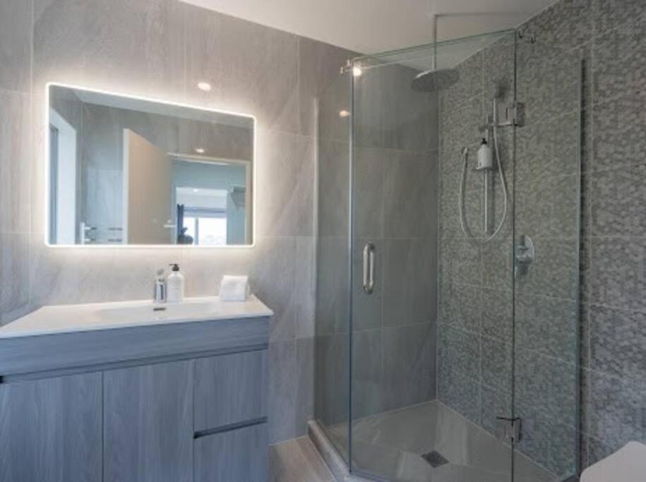 Seaviews central with Airport Proximity\ - Resim 12