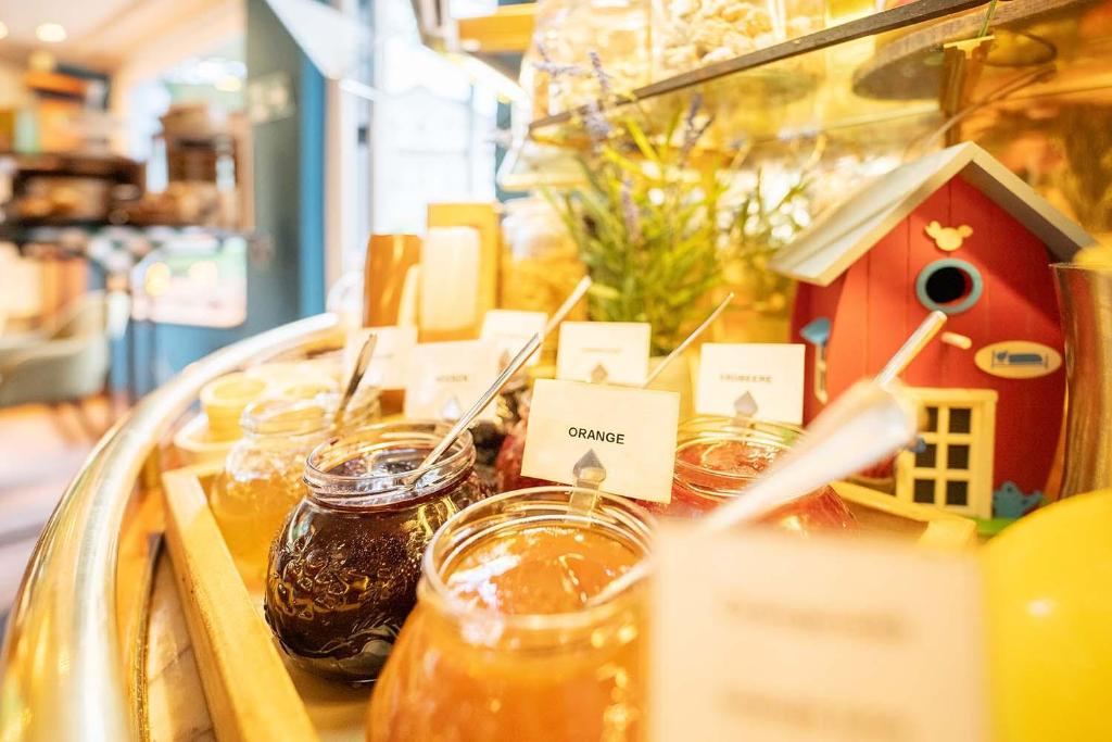 Bernstein Hotel Villa Kastania - Resim 32