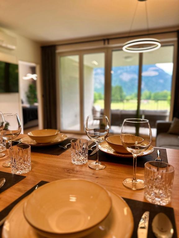 TV a/nebo společenská místnost v ubytování Riverstone Retreat Bovec