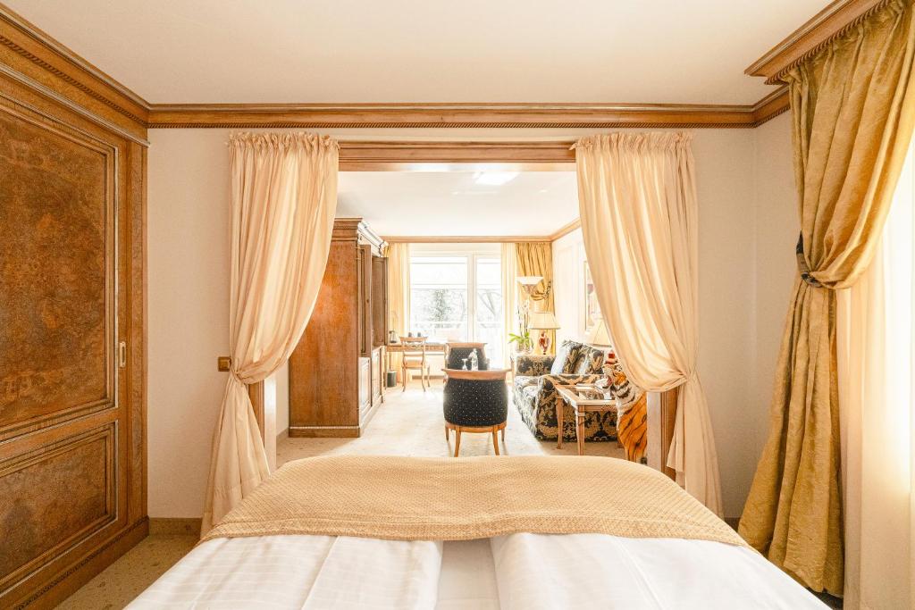 Bernstein Hotel Villa Kastania - Resim 43