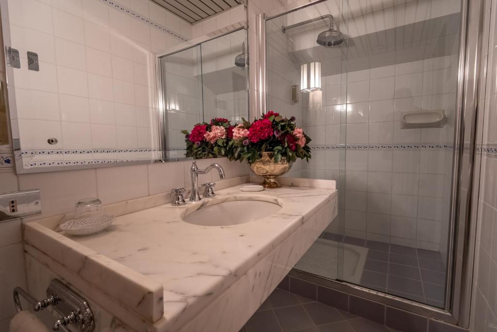 Koupelna v ubytování Grand Hotel Bastiani