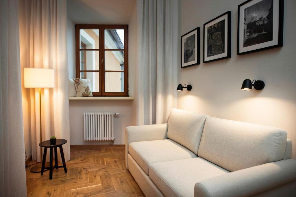 EASY RENT Apartments- Fontana Boutique - Deluxe Suite
