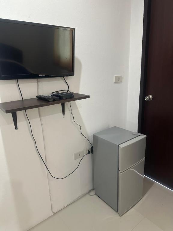 TV a/nebo společenská místnost v ubytování DANK Hotel 420 friendly