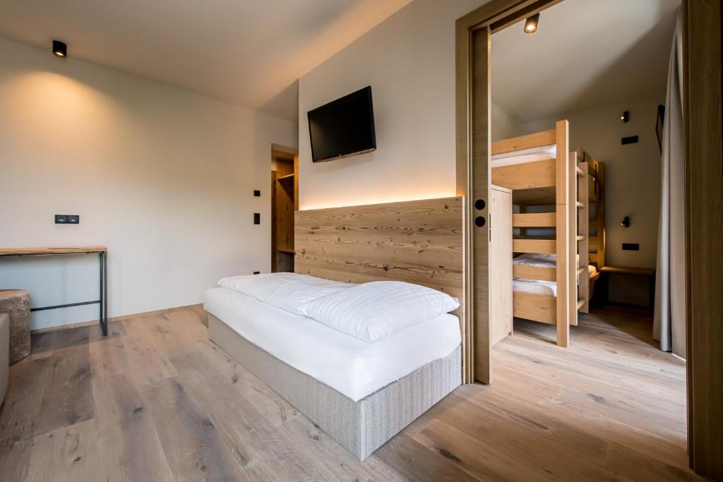 Posteľ alebo postele v izbe v ubytovaní Hotel Sonnenheim
