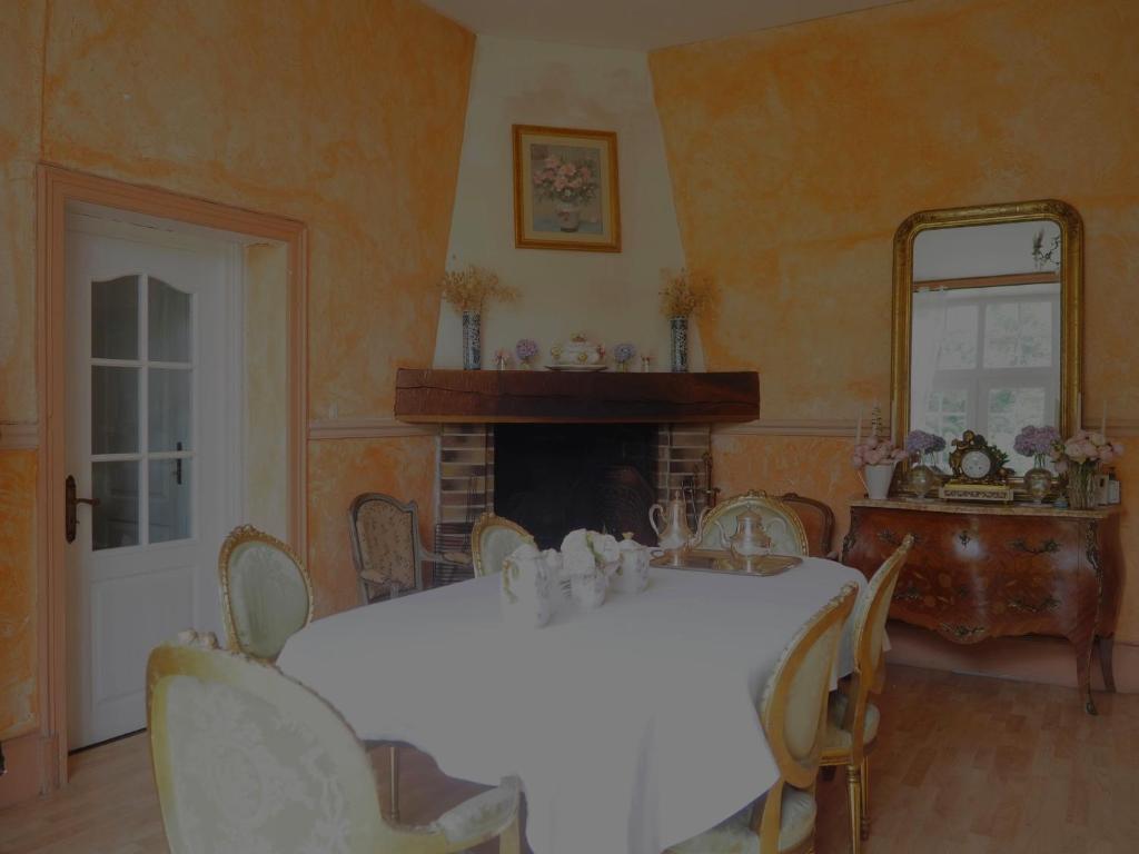 Fotografie z fotogalerie ubytování Chambre d'Hôtes de l'Île v destinaci Le Neufbourg
