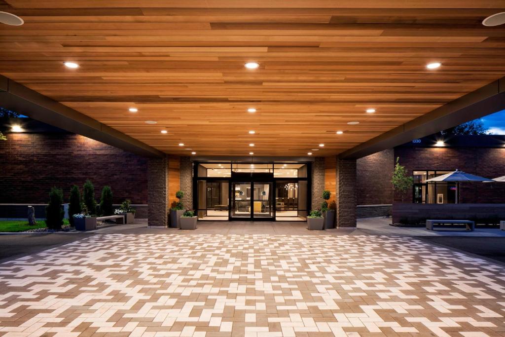 Delta Hotels by Marriott Minneapolis Northeast photo