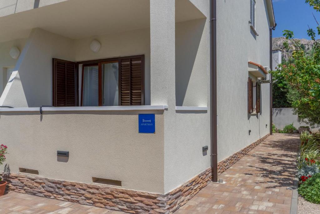 Budynek, w którym mieści się apartament