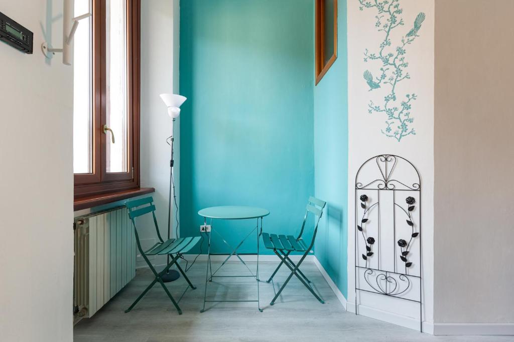 GuestHost - Turquoise Mini Flat near Centrale FS