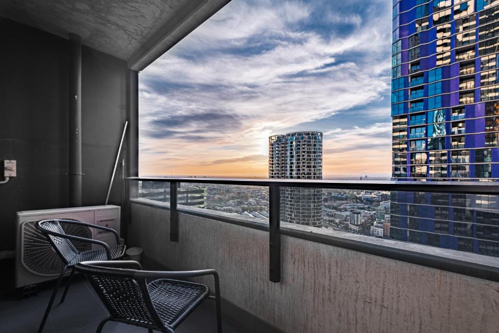 Gallery image of Perfect 2br1ba Apt In Melbourne Cbdbalcony in Melbourne