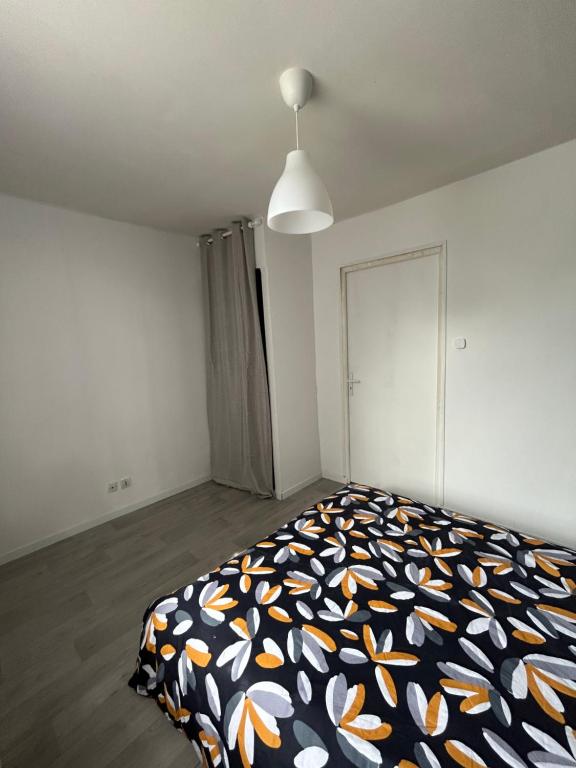 Postel nebo postele na pokoji v ubytování Copines'House