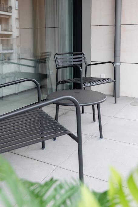 Henry's Appt with a private Suite 413 - Shared kitchen - Resim 30