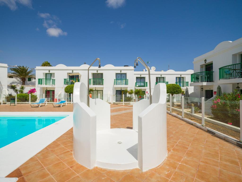 The swimming pool at or close to Blue Island Pool View & Wi-Fi by iRent Fuerteventura