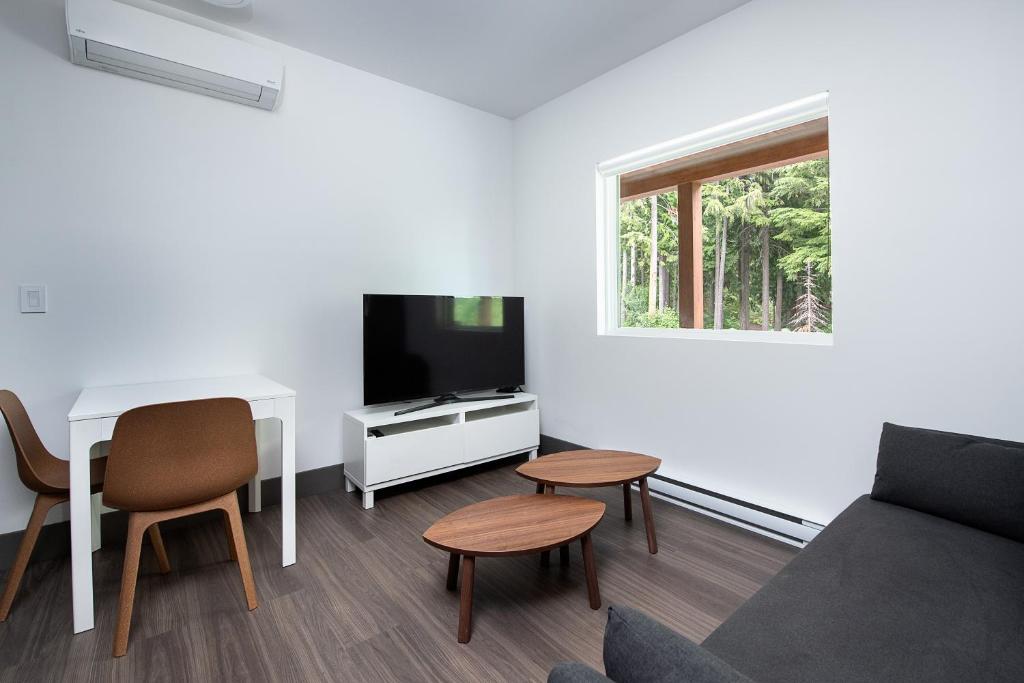 TV a/nebo společenská místnost v ubytování Nowhere Special Hostel