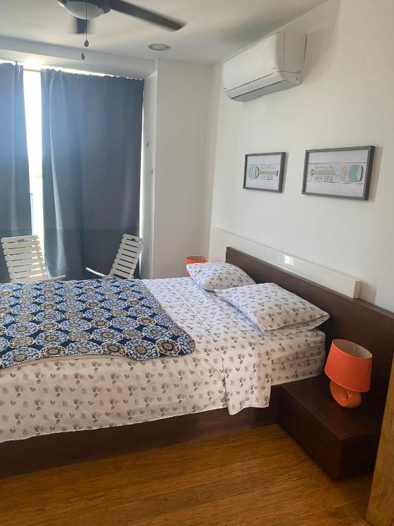 Postel nebo postele na pokoji v ubytování Bala Beach Paradise 1-bedroom Fully Equipped apt.