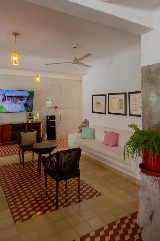 TV a/nebo společenská místnost v ubytování Hotel Amaca Puerto Vallarta - Adults Only
