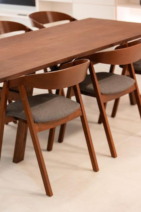 Henry's Appt with a private Suite 414 - Shared kitchen - Resim 24