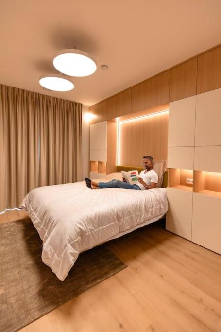 Henry's Appt with a private Suite 414 - Shared kitchen - Resim 27