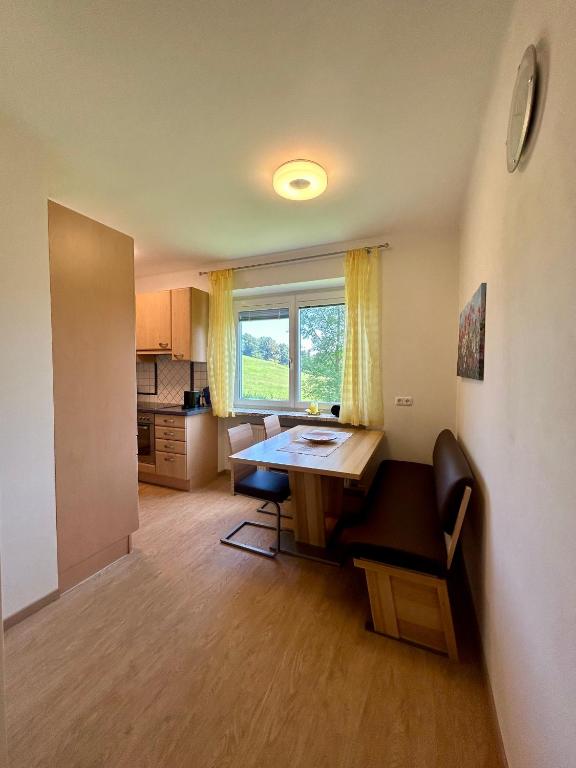 Kuchyň nebo kuchyňský kout v ubytování Haus Steinfeld